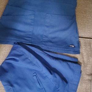 XS womens scrub set